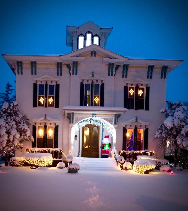 Tillinghast Manor Bed & Brunch Ovid Екстериор снимка