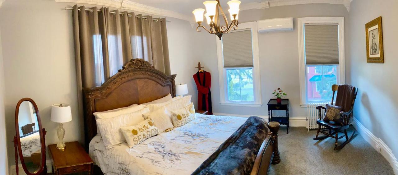 Tillinghast Manor Bed & Brunch Ovid Екстериор снимка